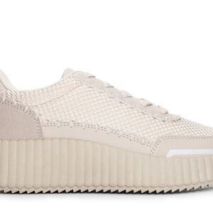 Dirty Laundry Spirited Mesh Sneaker/ Cream  size 7 new in box